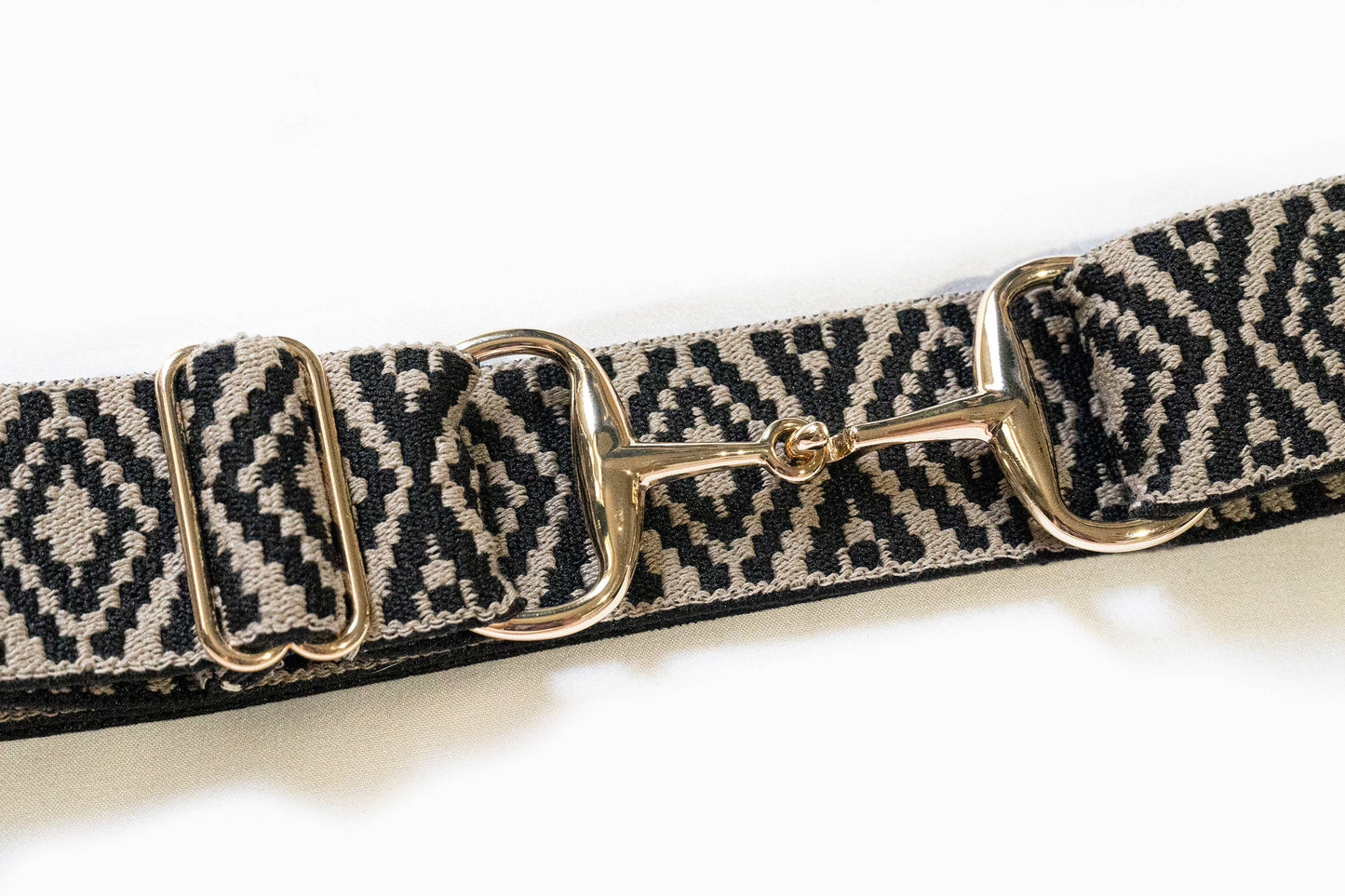 1.5" Elastic Belt - Gold Snaffle