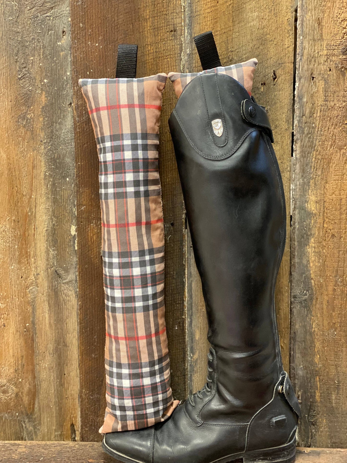 Boot Trees Cedar Filled-Tan/Black Plaid