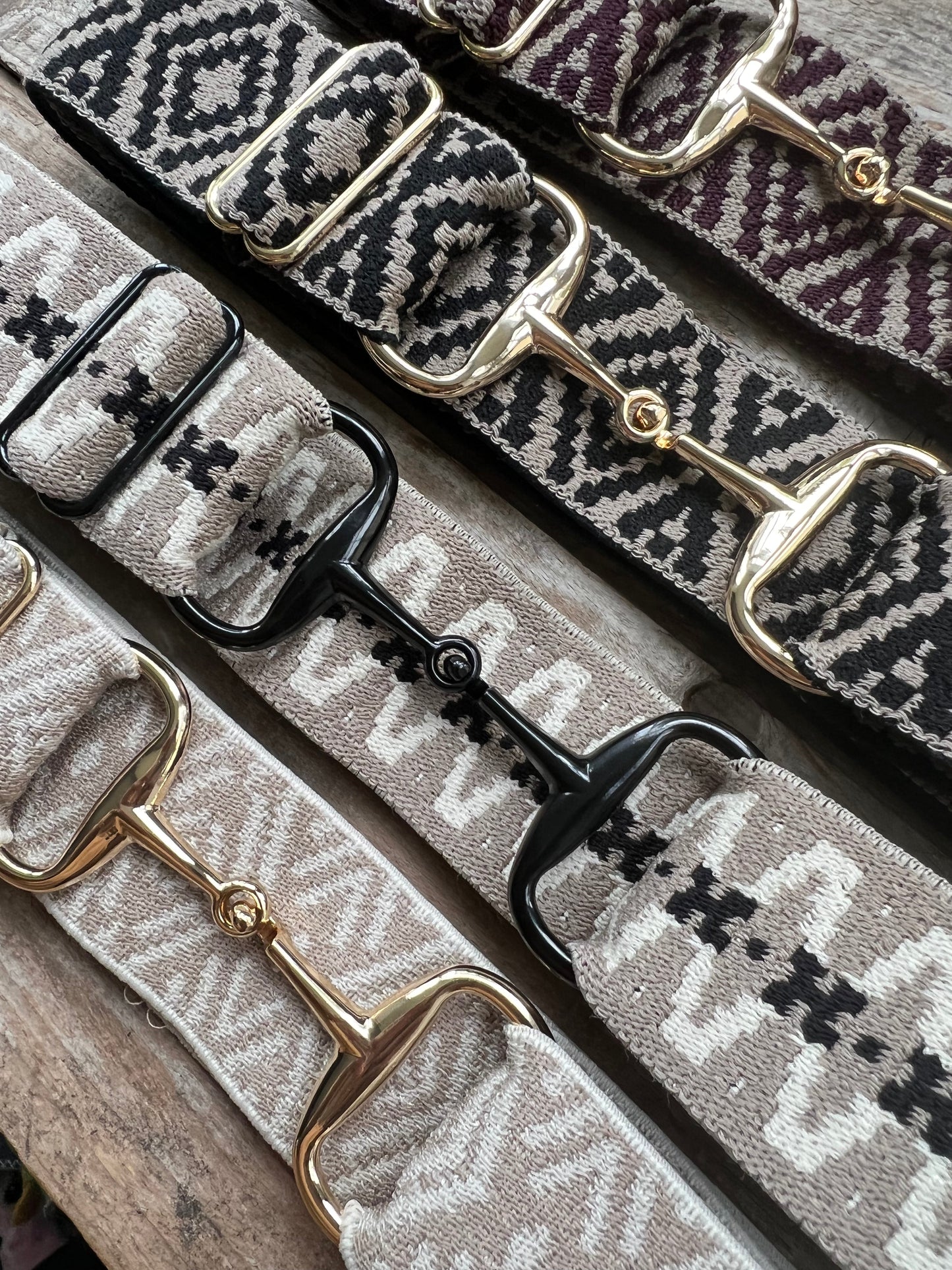 1.5" Elastic Belt - Gold Snaffle
